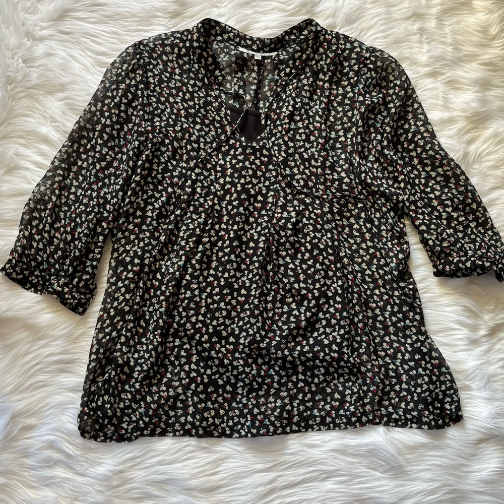 🖤💙BLACK RAINN THREE QUARTER LENGTH SLEEVE BLOUSE WITH HEART PRINT